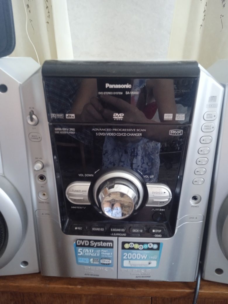 Panasonic DVD stereo system SA-VK450