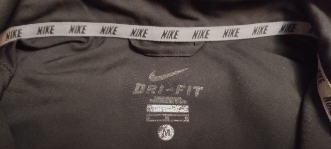 ветровка від Nike