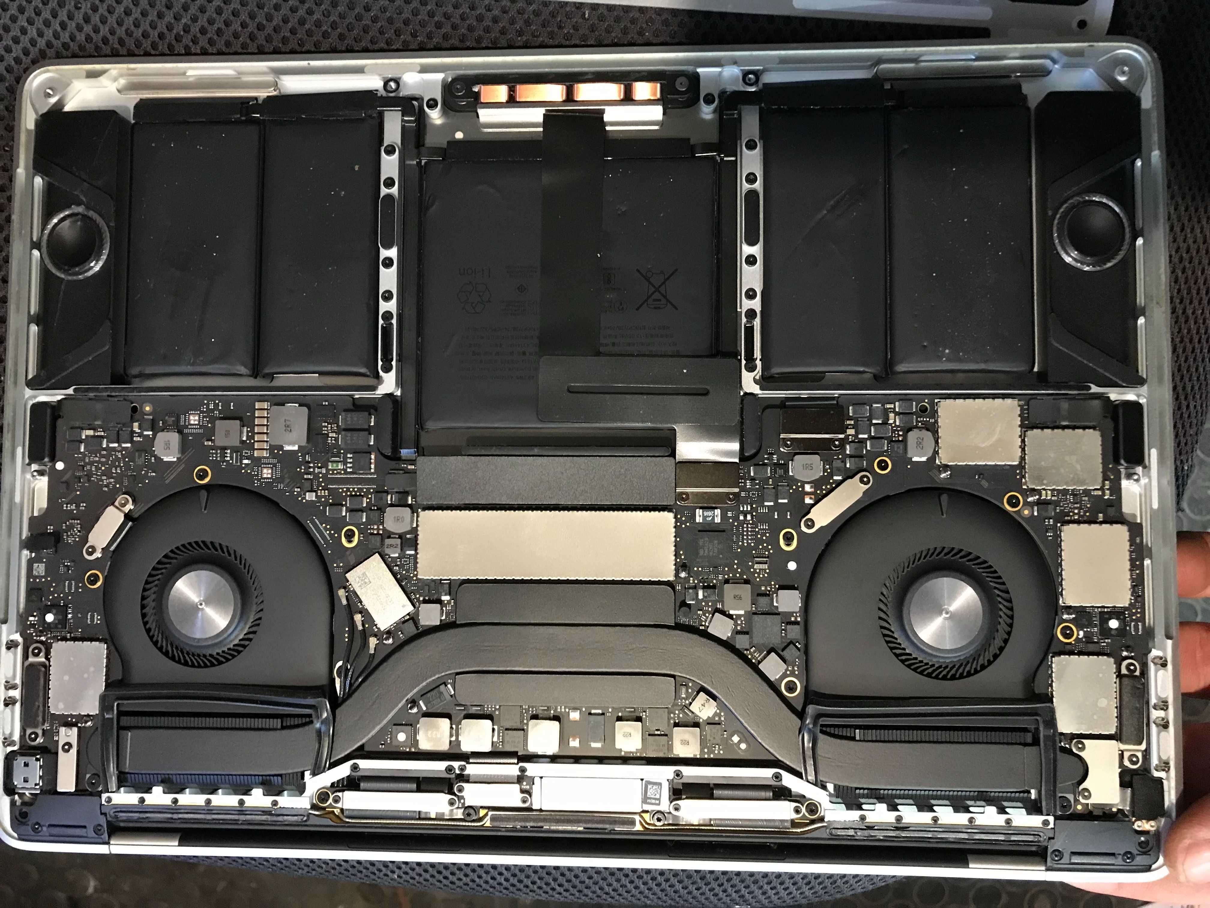 MacBook Pro   A1706 emc 3071