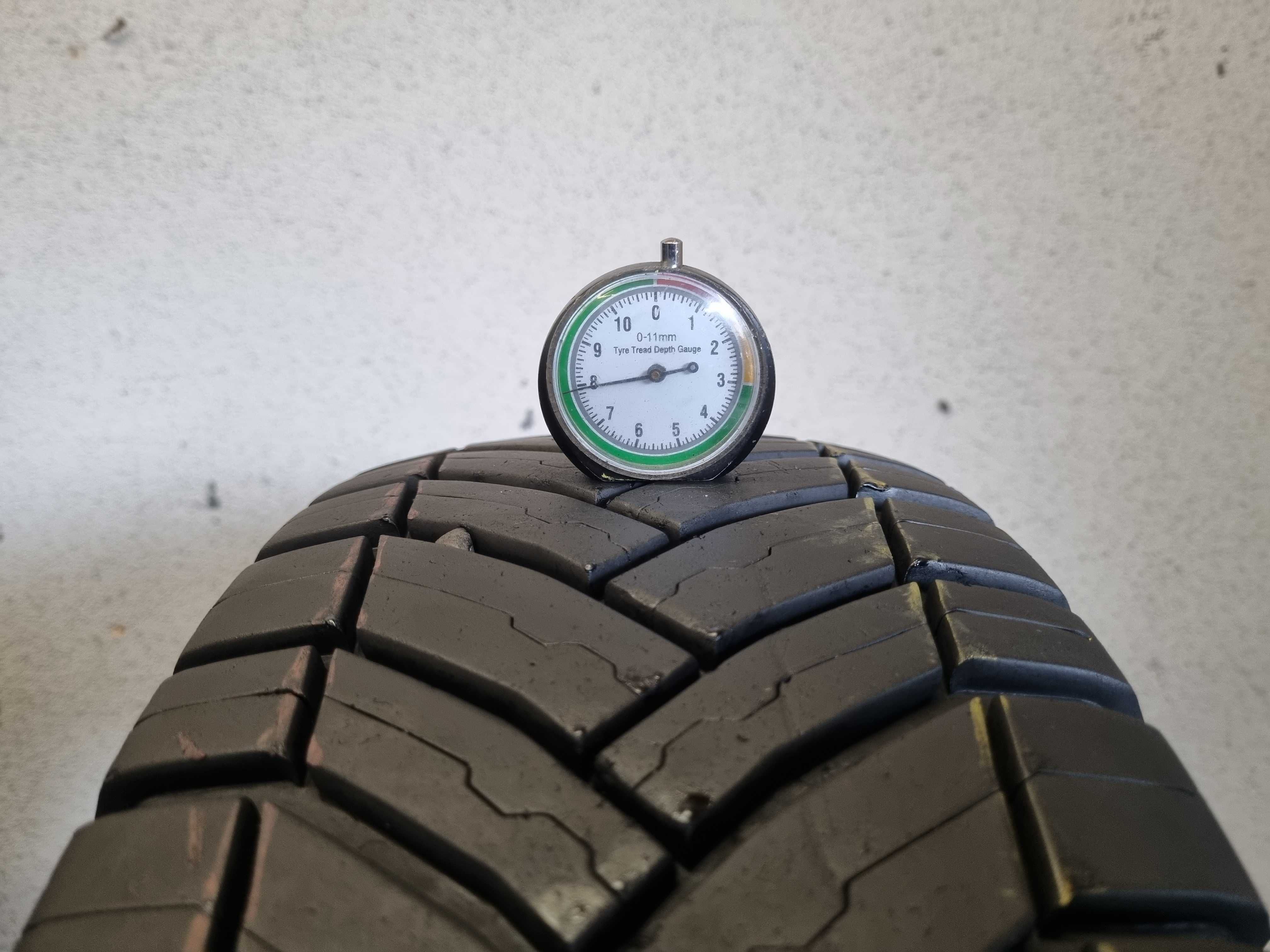 195/70/15C 104/102T Michelin Agilis Cross Climate Dot.1019R