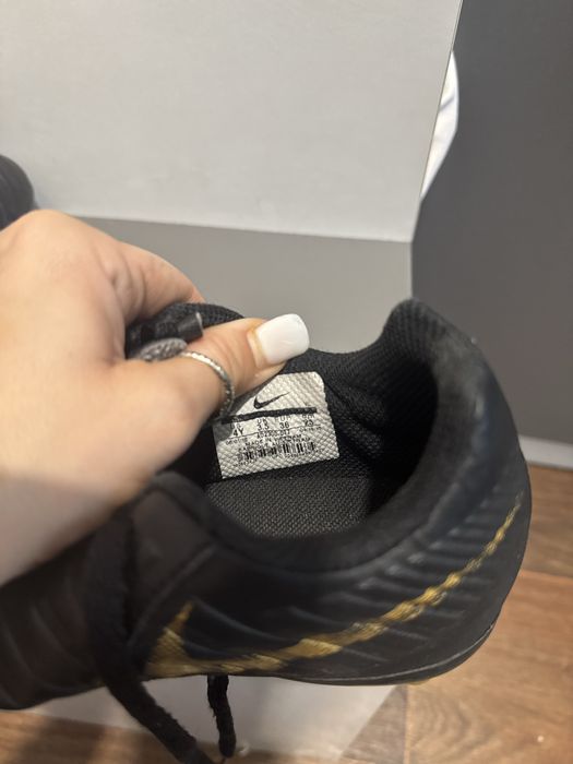 футбольні бутси Nike tiempo 36р