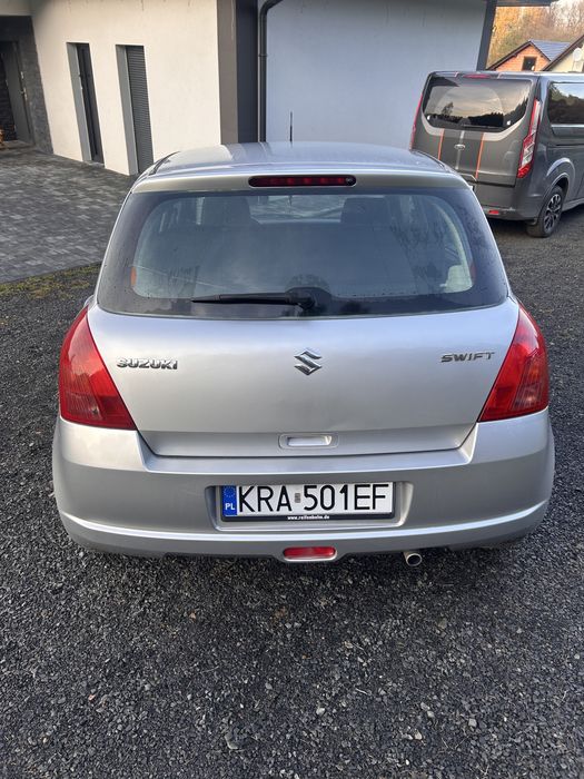 Suzuki Swift 1.3 benzyna 4 drzwi Małopolska