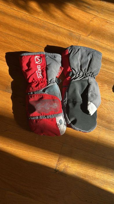 Par de luvas criança 6-8 anos