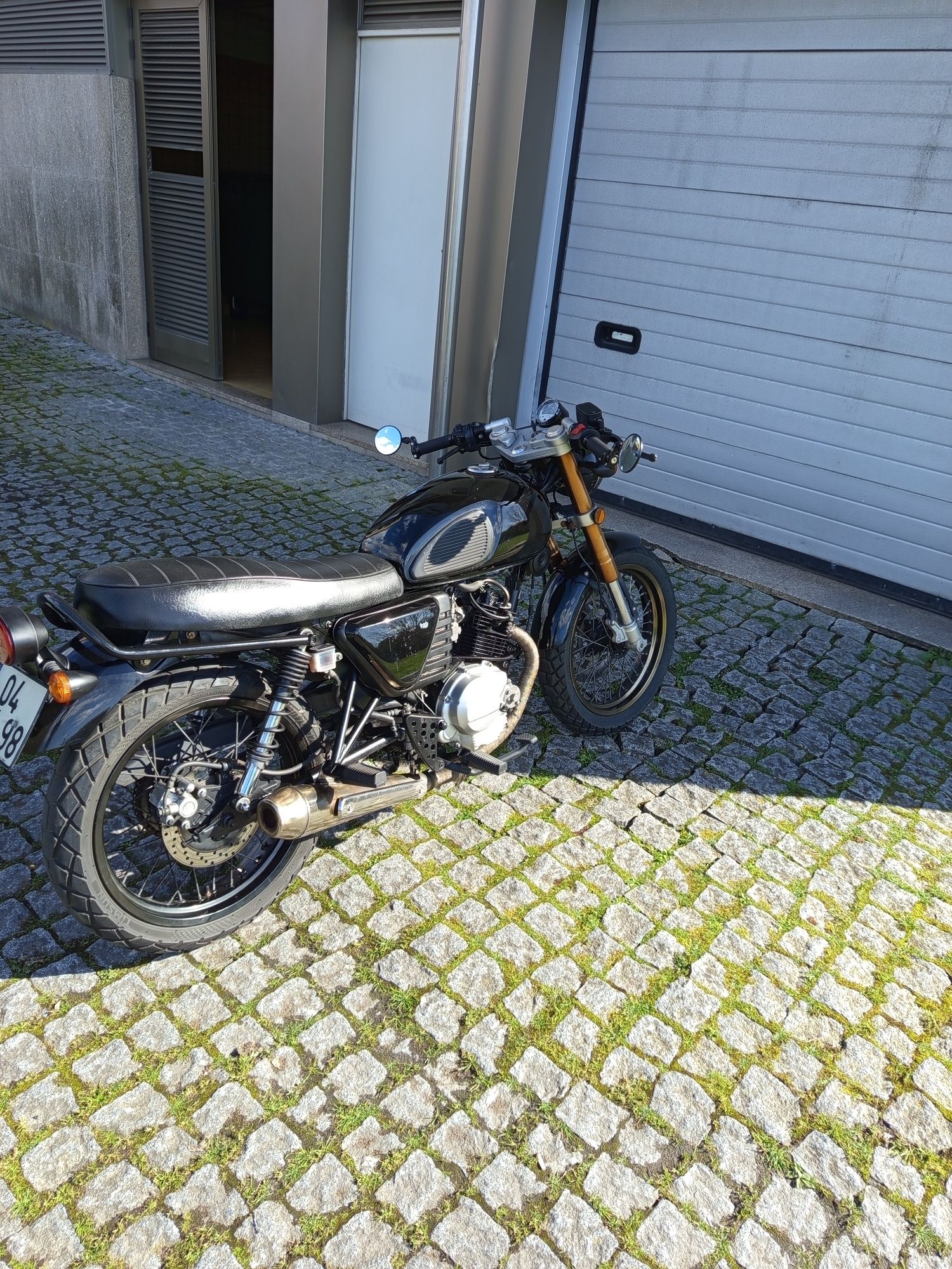 Hanway Raw 125 café racer.