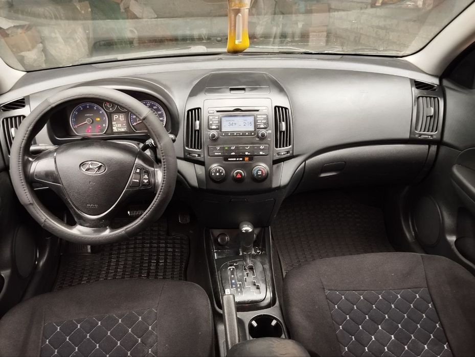 Продам Хундай елантра - 2,0л.автомат-2011г.