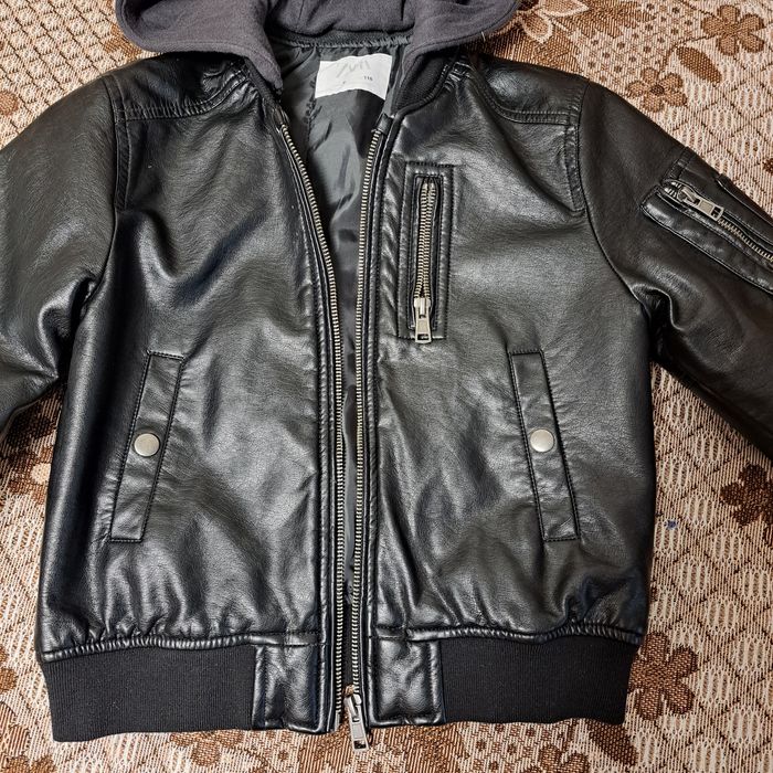 Куртка шкіряна zara