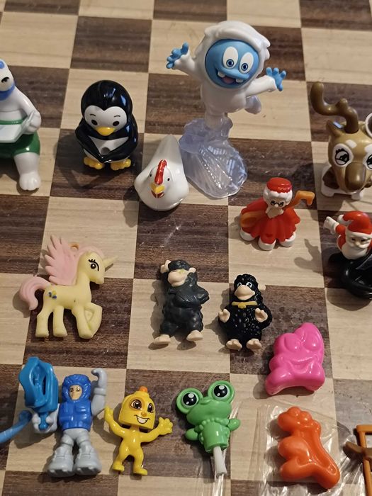 25 figuras bonecos desenhos animados