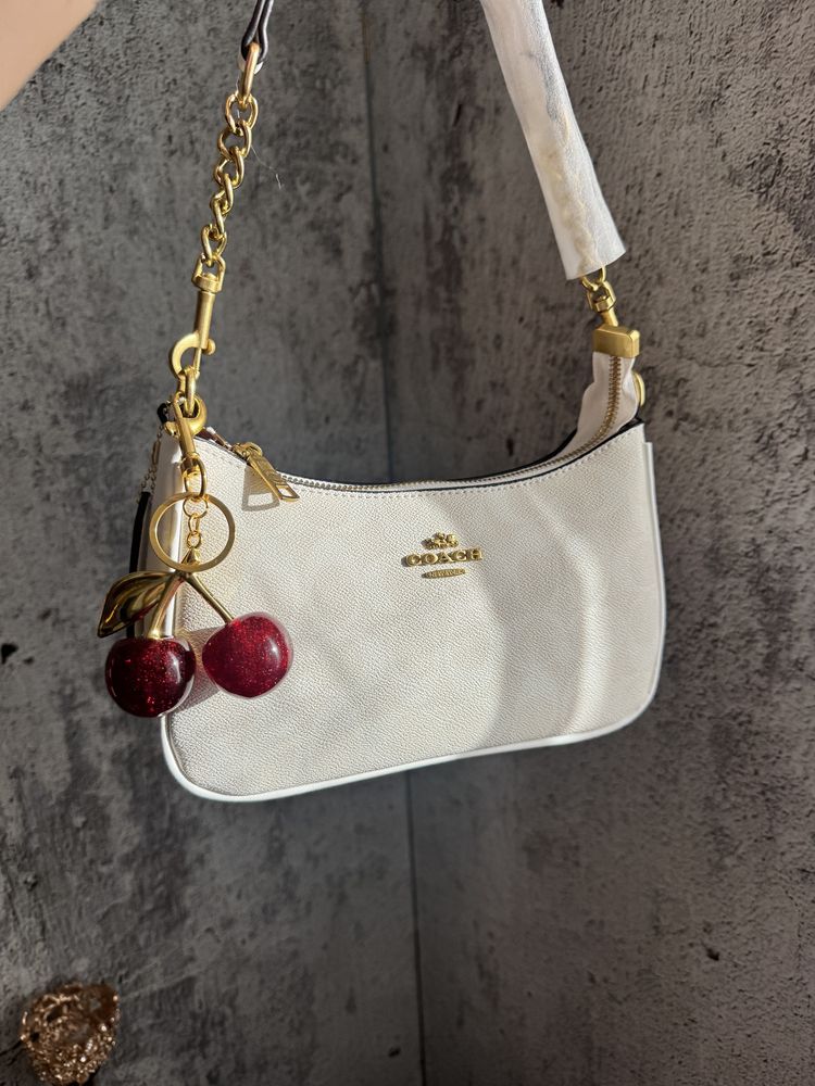 Продам сумочку Coach Teri White Shoulder
