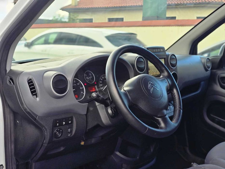 CITROEN BERLINGO LONGA L2 1.6HDI 100CV "3 LUGARES" AUTOMÁTICA