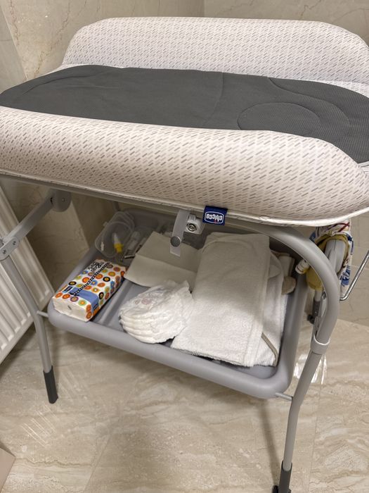 Пеленальный столик с ванночкой Chicco Cuddle & Bubble