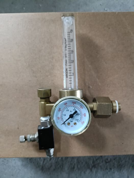 Akwarystyczny Reaktor CO2 plus zaworek precyzyjny