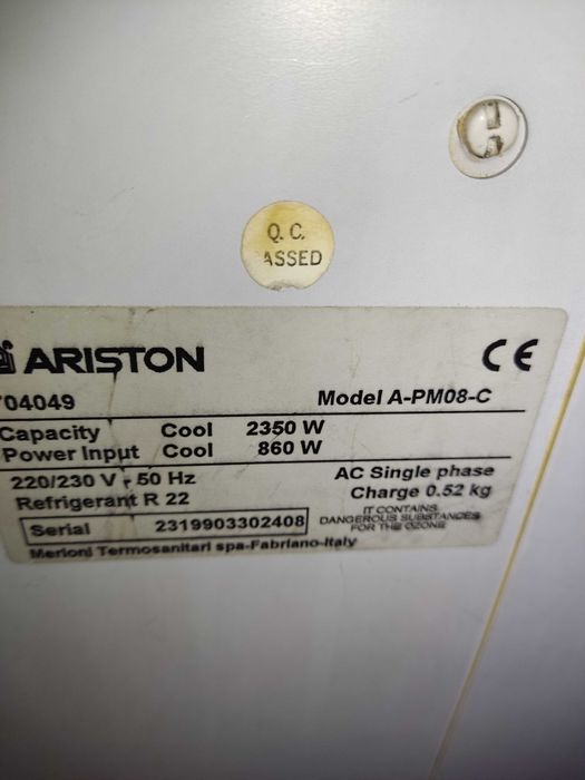 Кондіционер ARISTON портативний, тепло та холод ,на коліщатках.