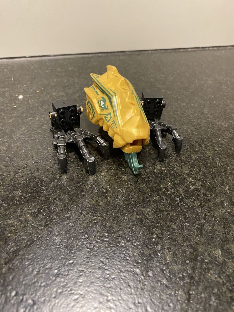 Głowa i szpony nogi z zestawu lego 70503