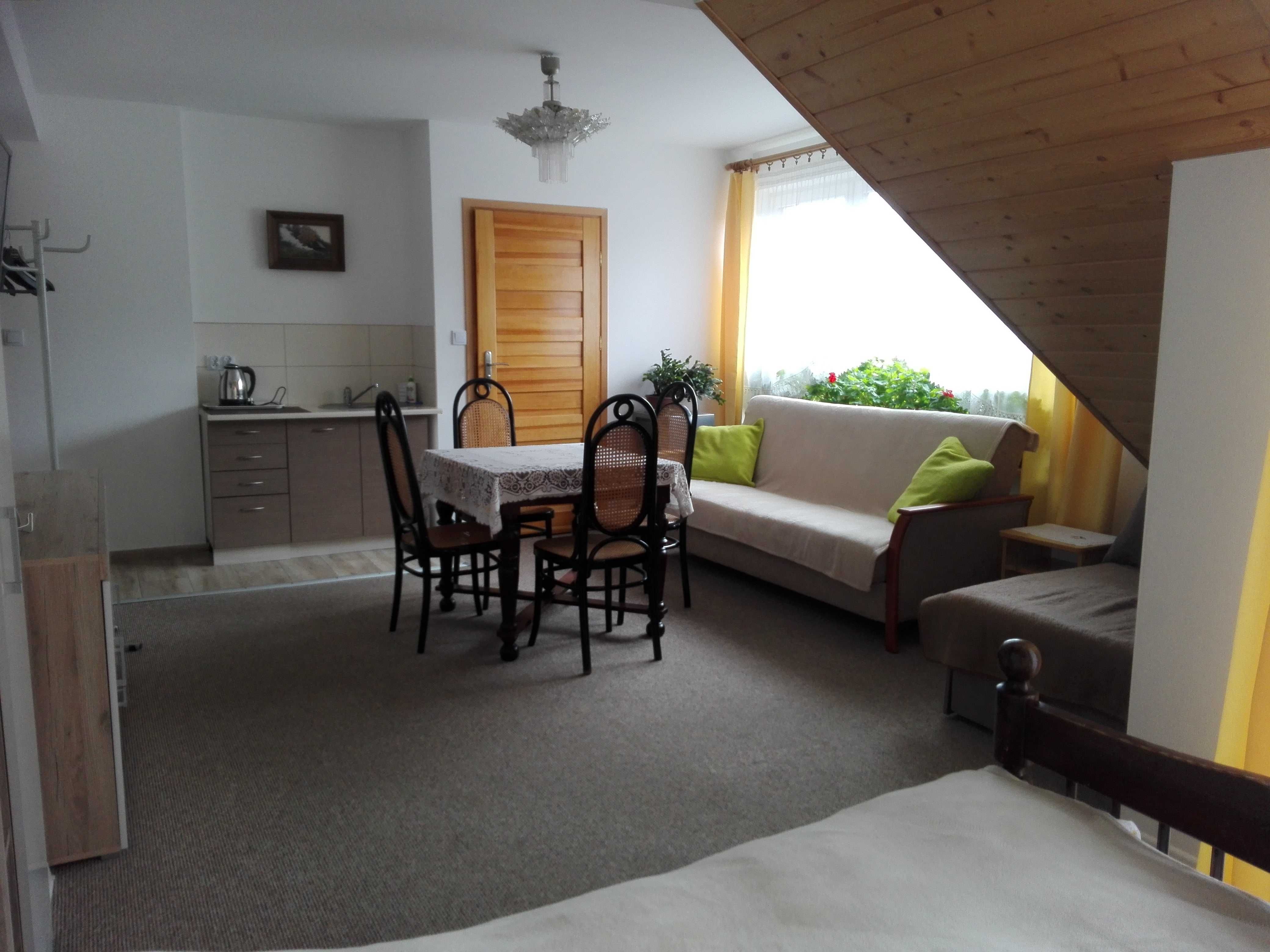 Pokoje i Apartamenty Antałówka  1, Zakopane centrum.