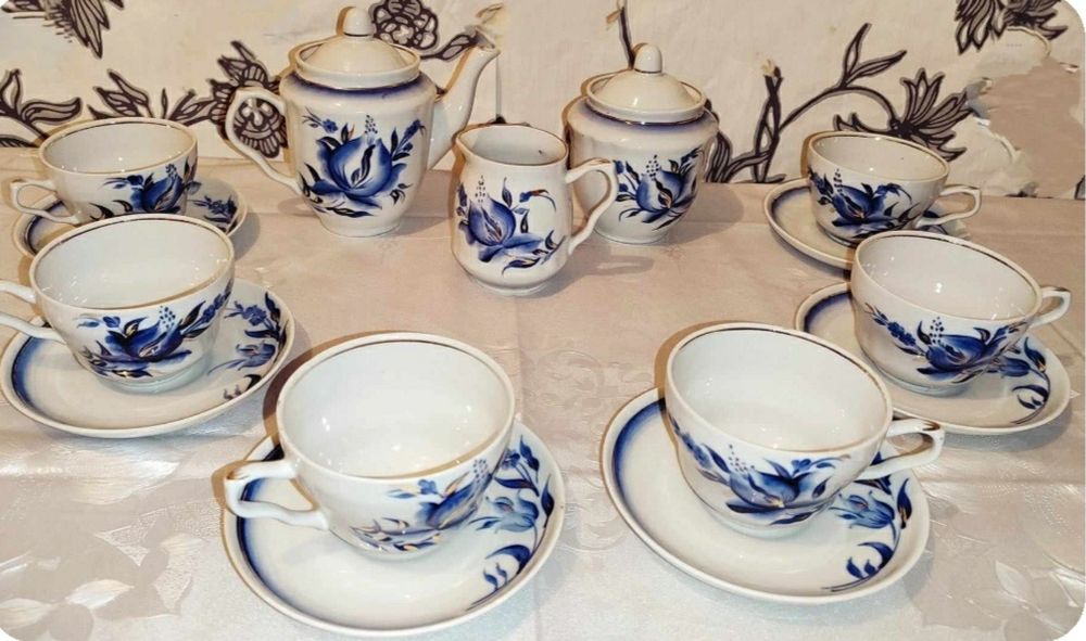 Чайнi сервiзи СССР. Сервiзи/посуд.