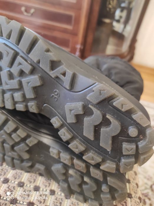 Жіночі чоботи дутіки