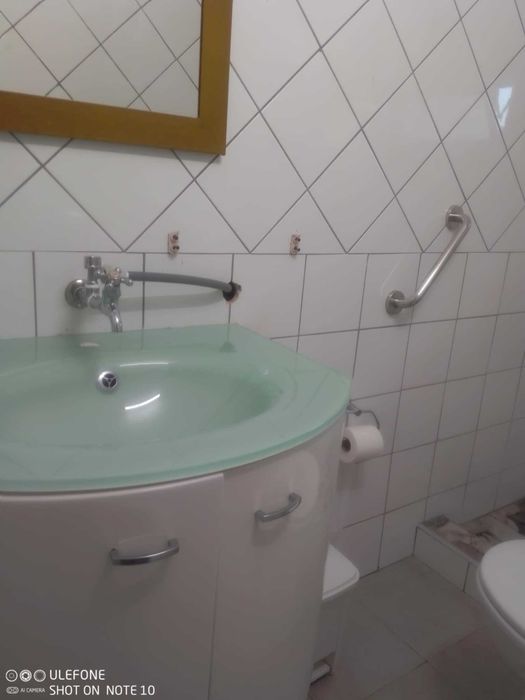 Quarto aluga-se a estudantes