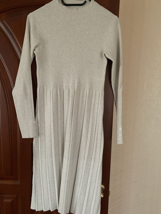 Жіноче трикотажне тепле плаття