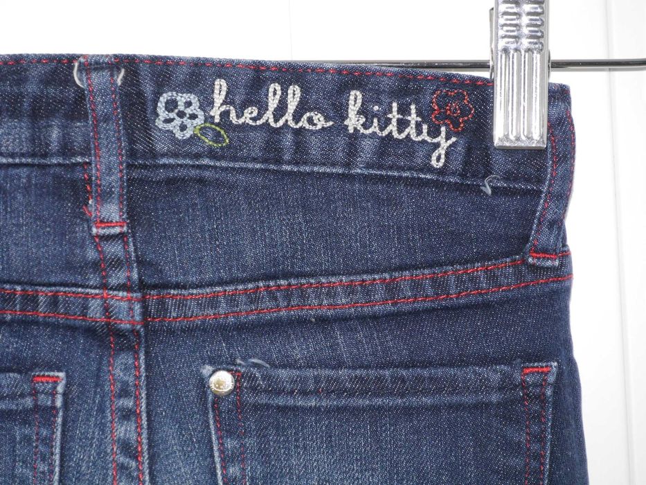 H&M Hello Kitty spodenki 110 116