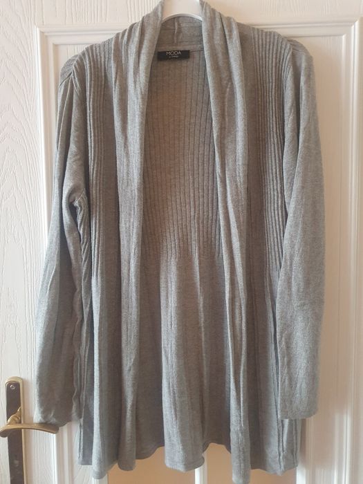 Cienki  kardigan  bez  zapięcia marki George  rozmiar  L