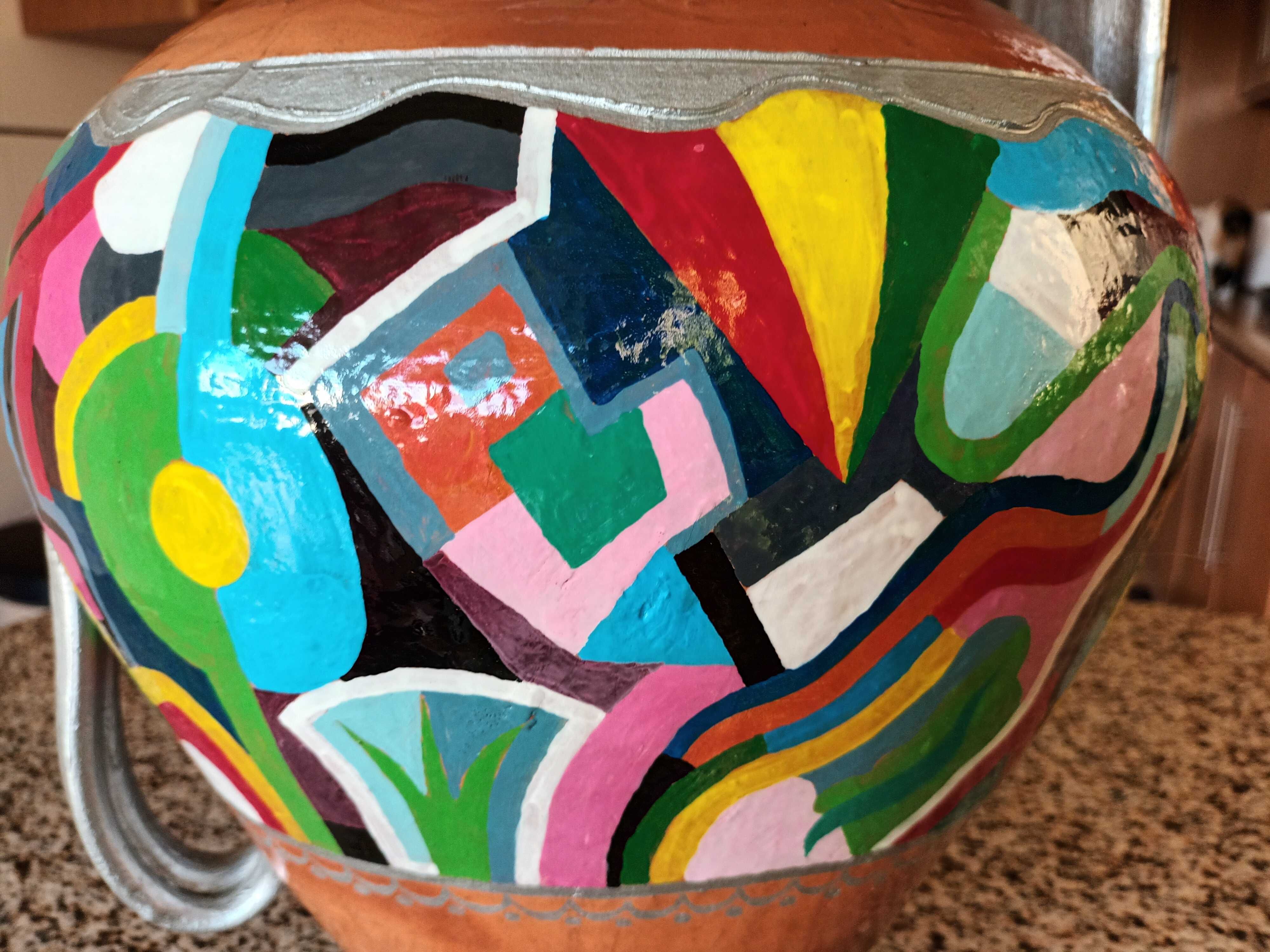 Cântaro abstrato: (Guache sobre cerâmica com verniz industrial)