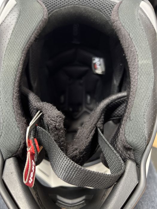 Capacete Airoh Commander