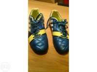 Chuteiras Adidas 35 e meio. Nitrocharge 2.0. Em muito boas condições.