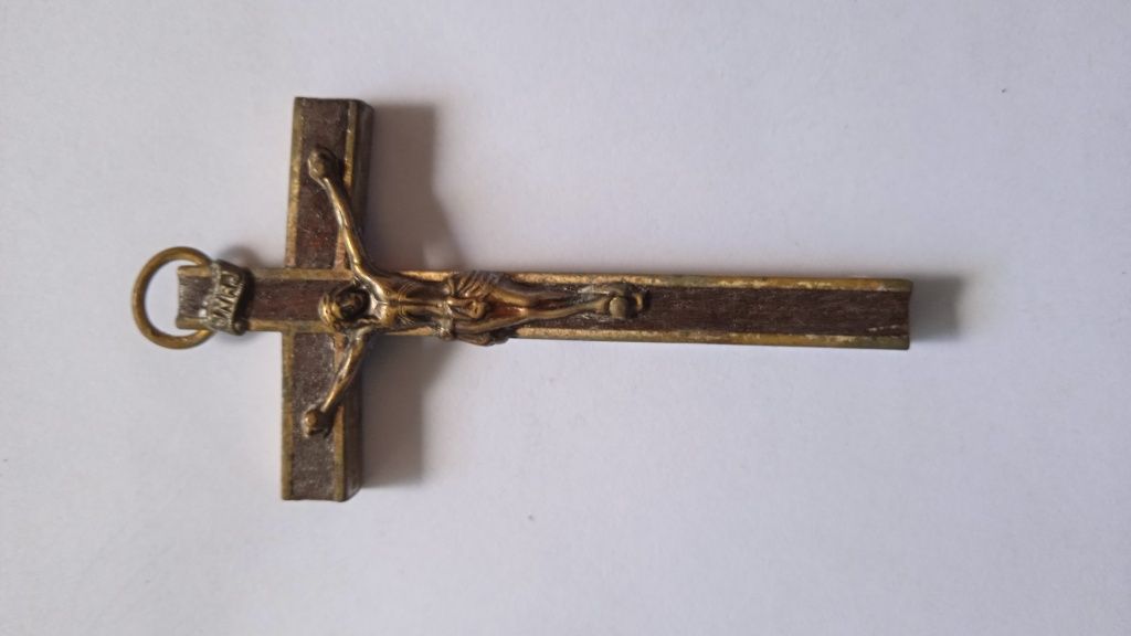 Lote religioso com crucifixo antigo , recordação madrepérola