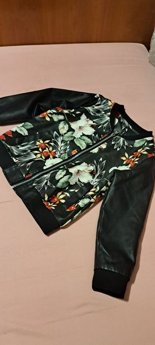 Курточка шкірянка