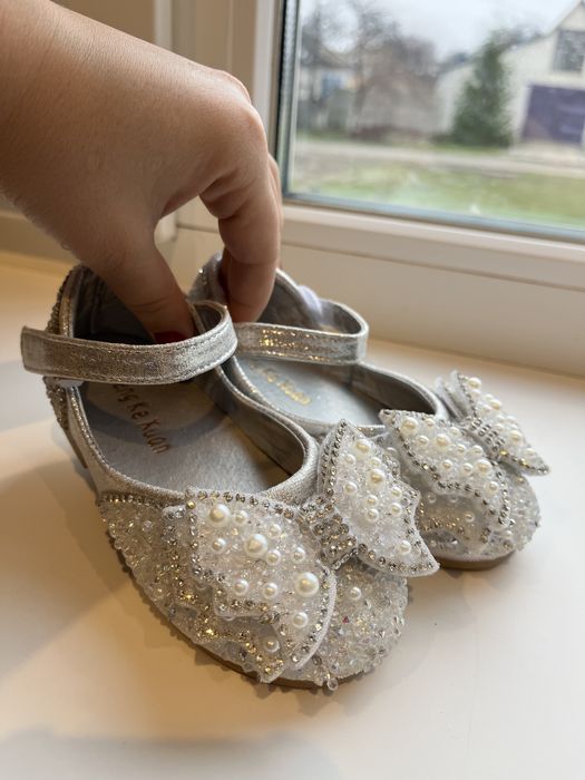 Туфлі дитячі сірі з камінчиками