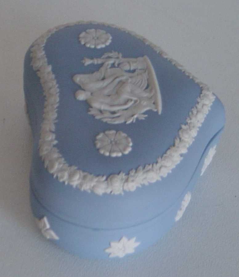 Caixa guarda jóias em porcelana "jasperware" Wedgwood Anos 50/60