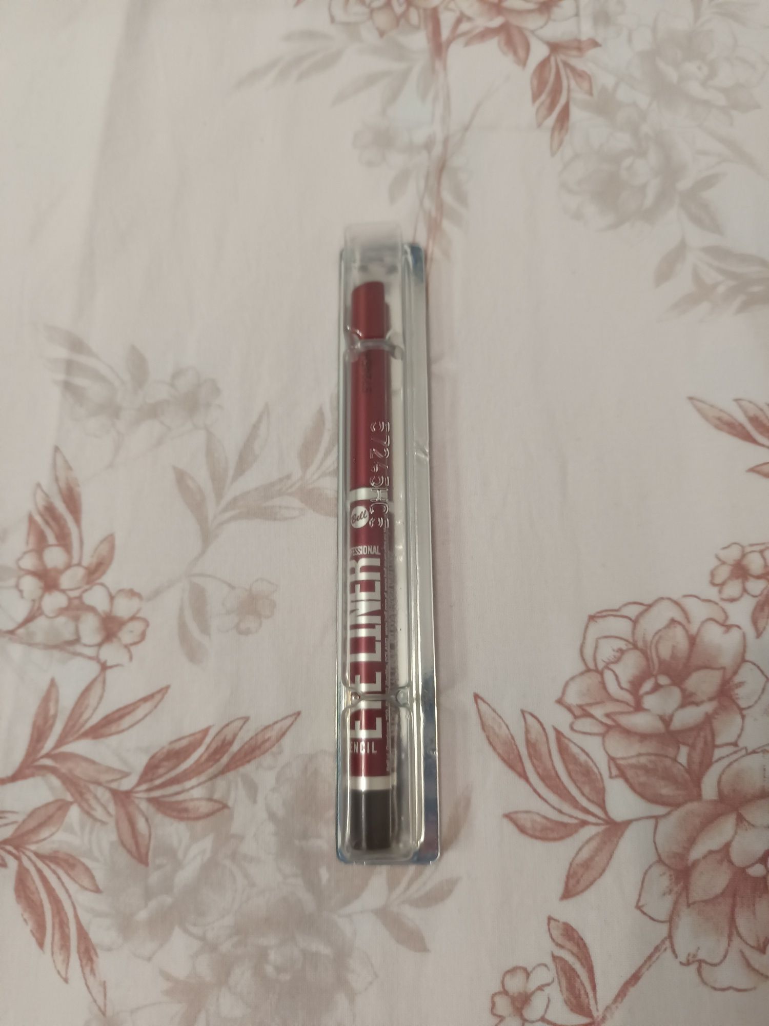 Eye liner/kredka do oczu Bell