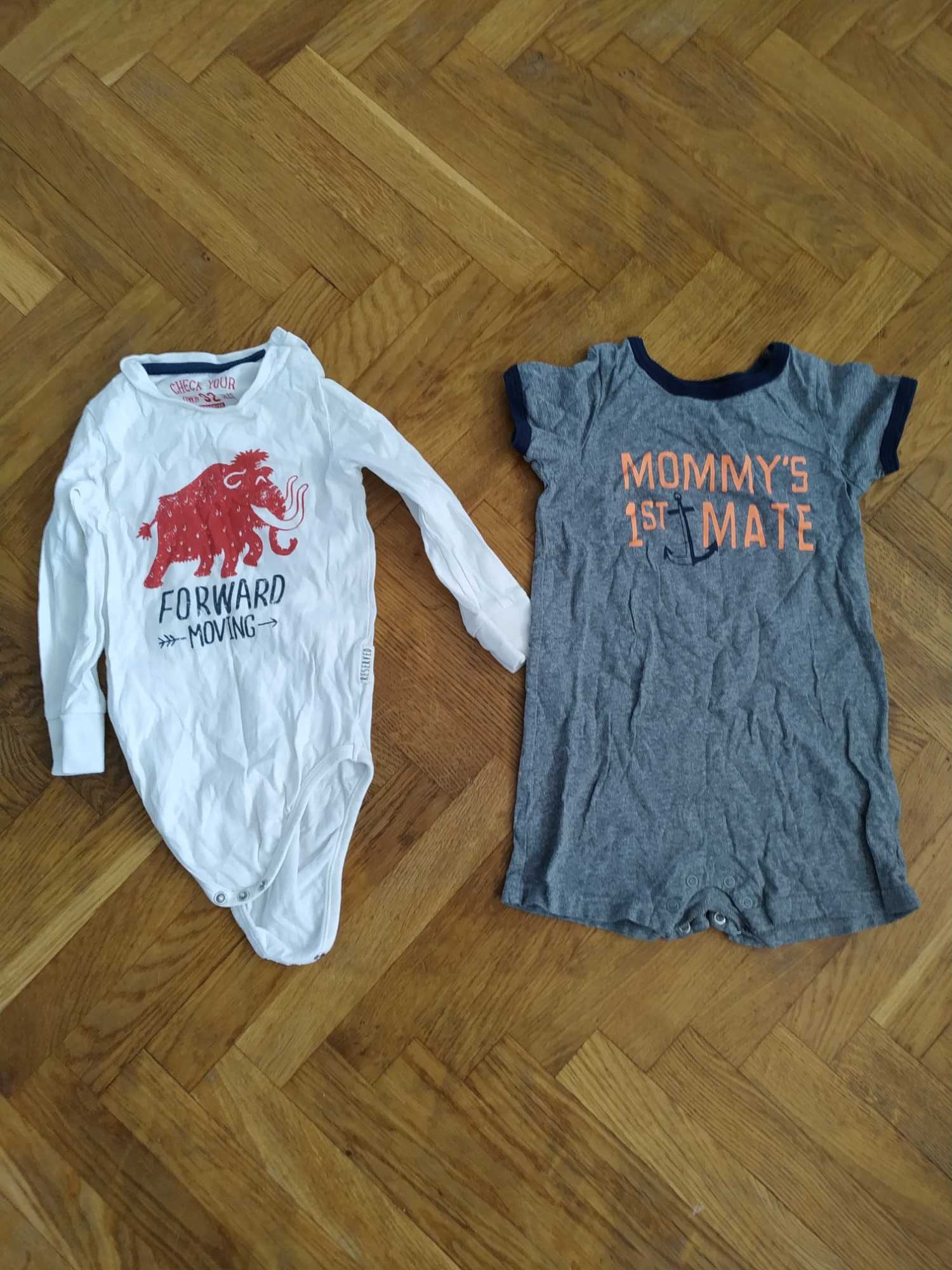 body na długi rękaw i rampersy na krótki rękaw dla chłopca rozm. 92