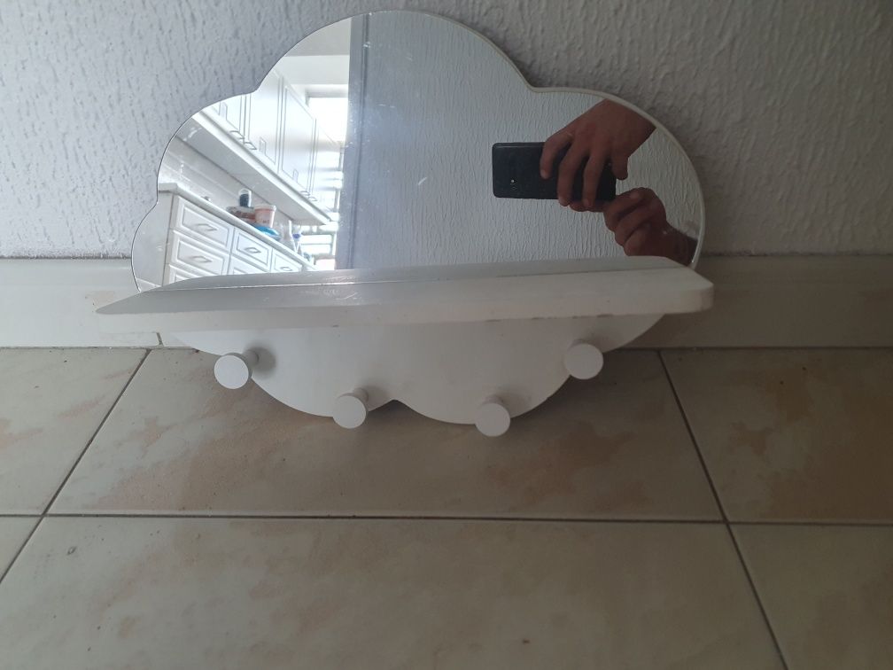 Cabide nuvem branco com espelho