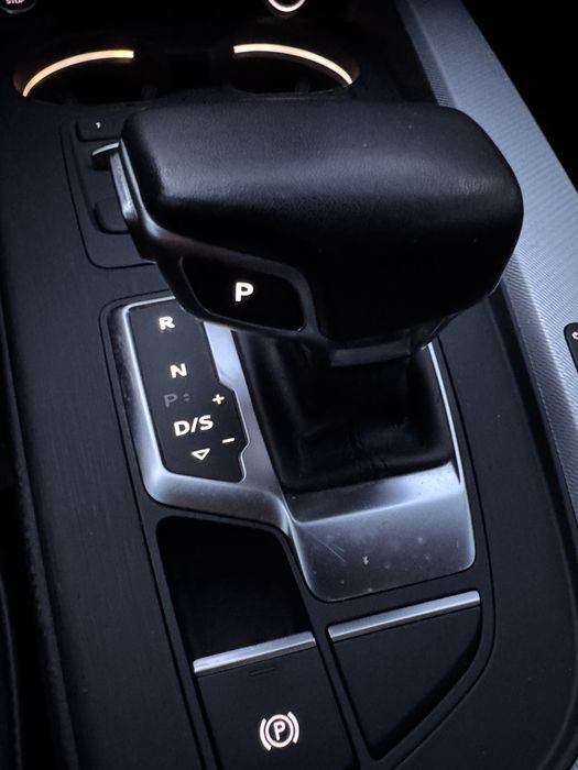 Audi A4 2017 седан 2.0 TFSI 185 kW