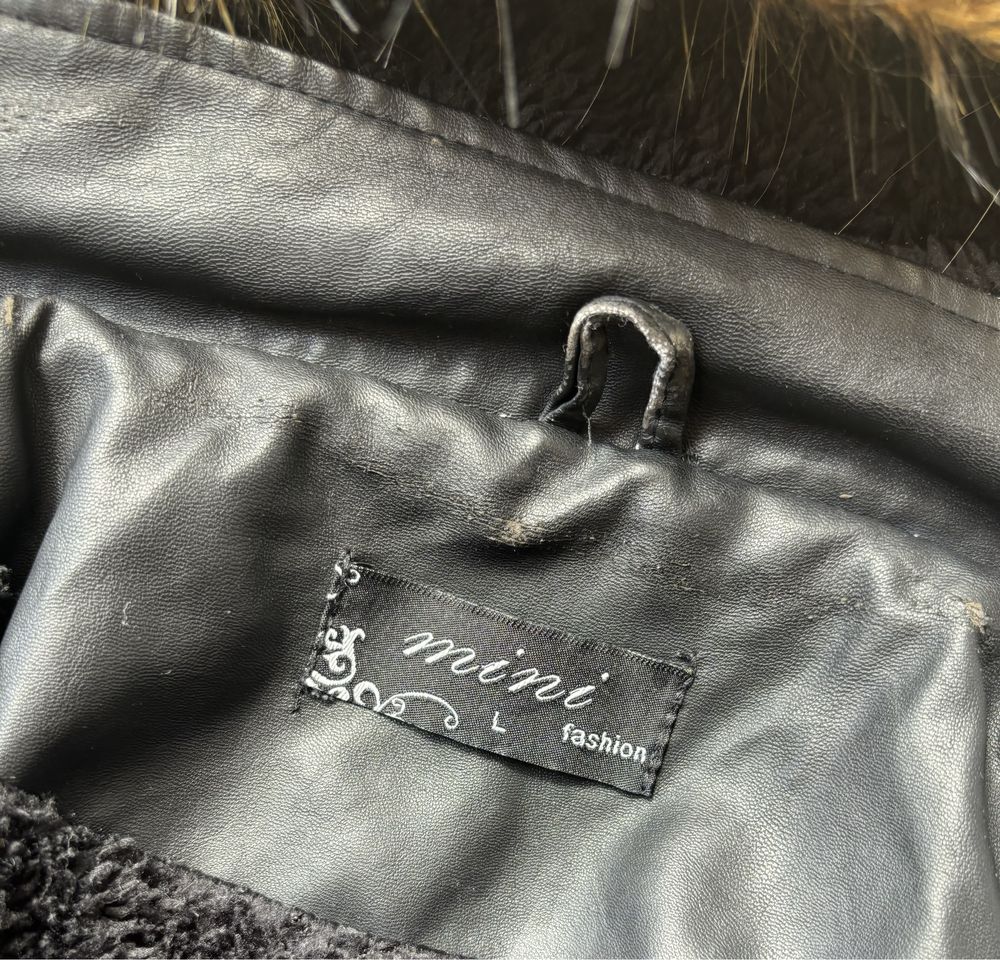 Pikowana kurtka skórzana z odpinanym kapturem mini fashion rozmiar L