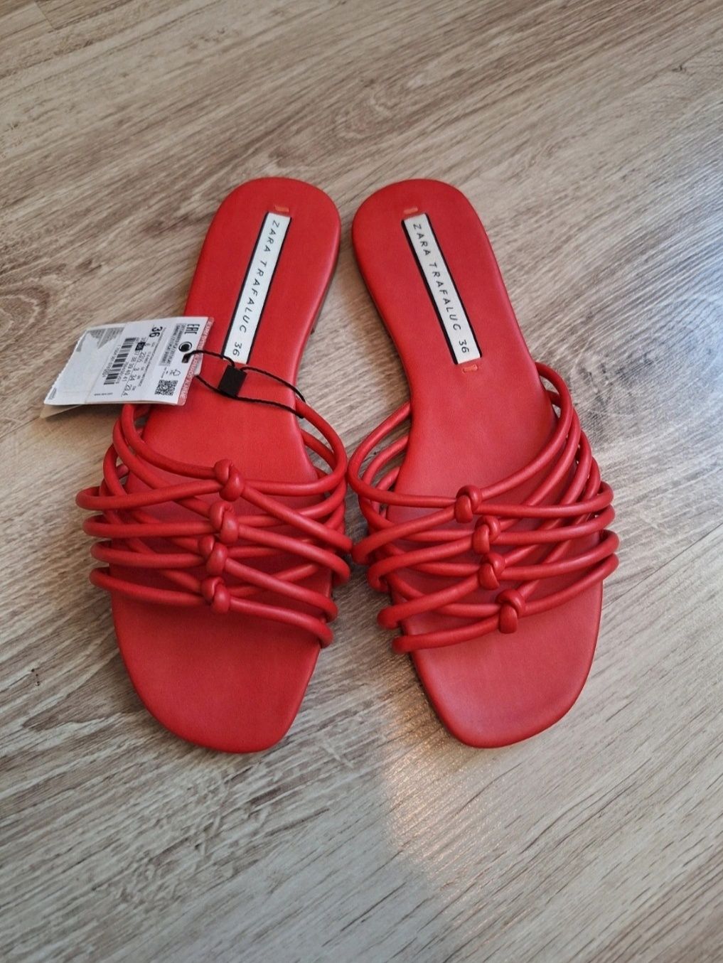 Nowe klapki Zara