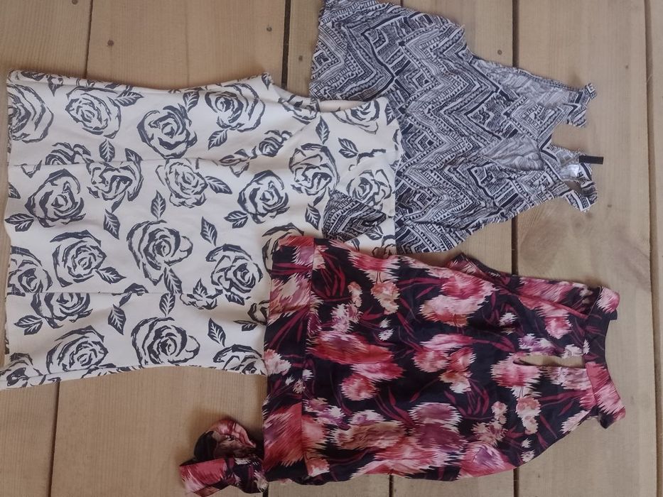 Віддам багато різного одягу розмір с