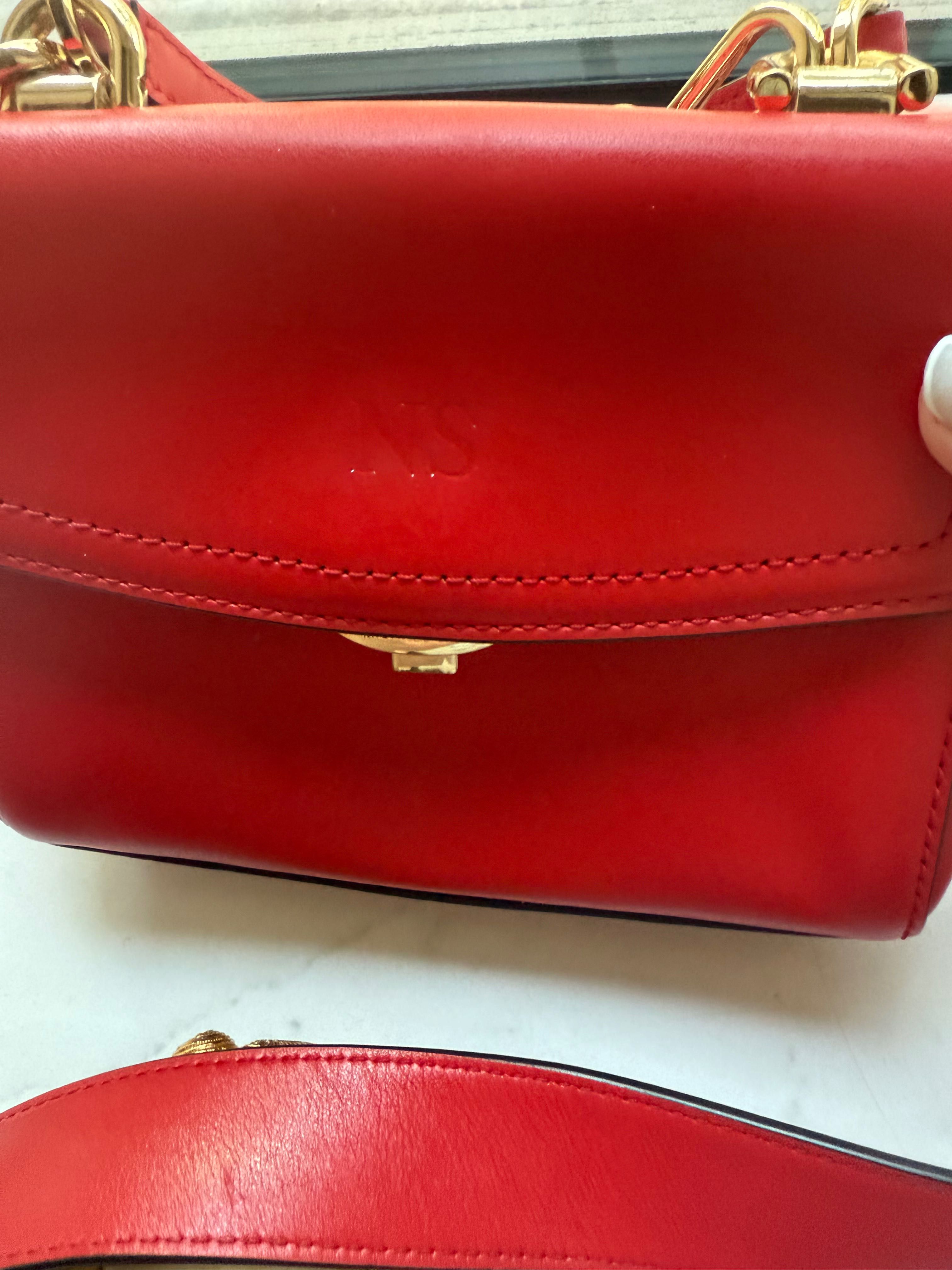 Продам очень красивую сумку Michael Kors