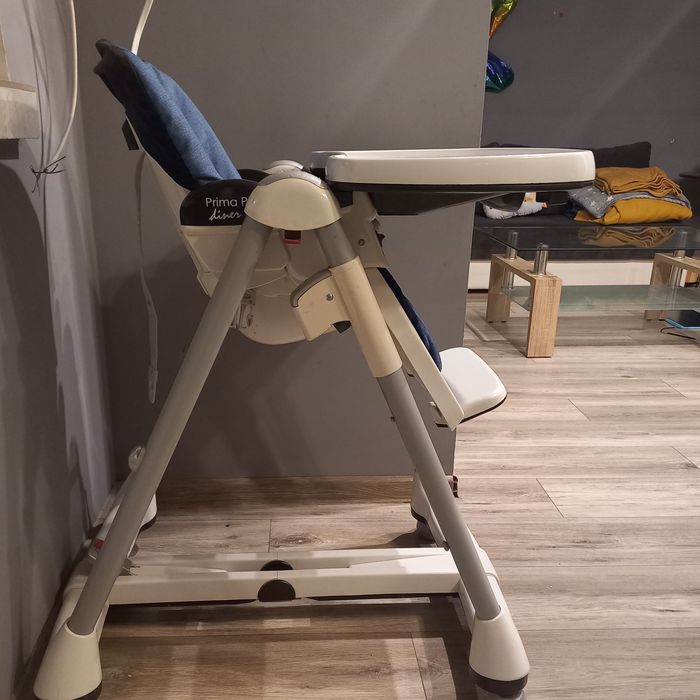 Krzesełko do karmienia prima pappa dla dziecka