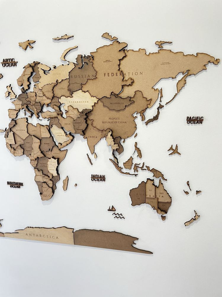 Mapa mundo 3D Madeira (Laser)