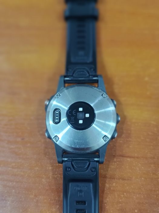 Годинник Garmin Fenix 5.