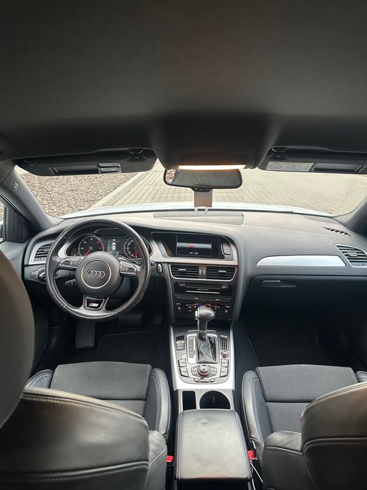 Продам автомобіль audi a4 sline