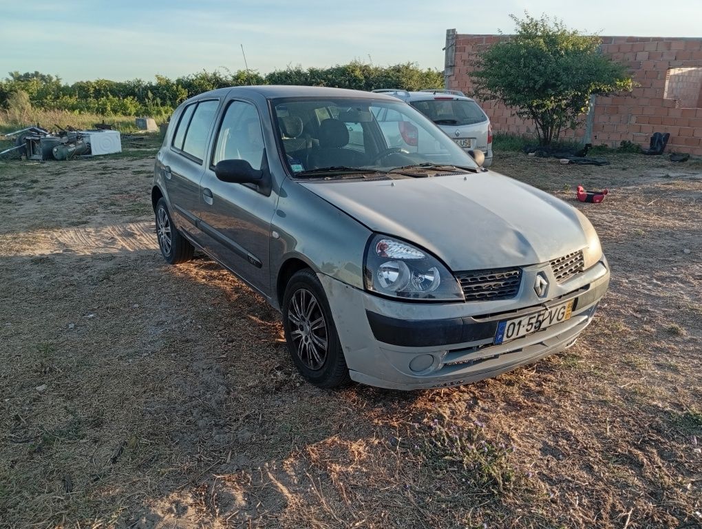 Vendo ou troco Renault Clio