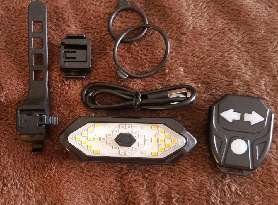 Sprzedam kierunkowskazy rowerowe bezprzewodowe zdalnie sterowane tył