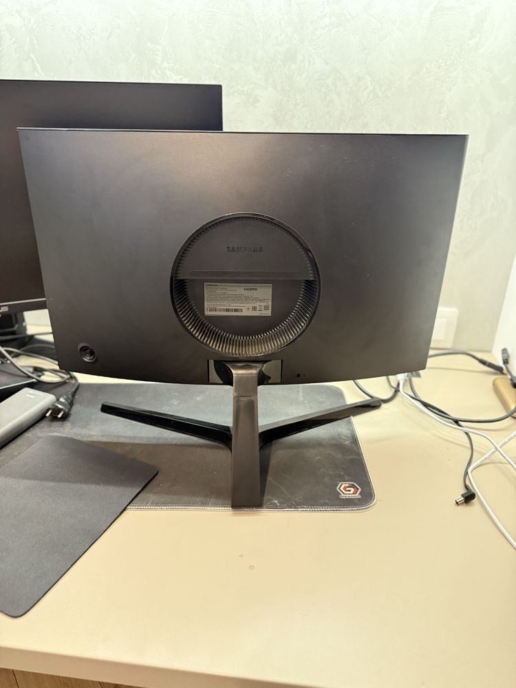 Монитор samsung c24rg50fzi