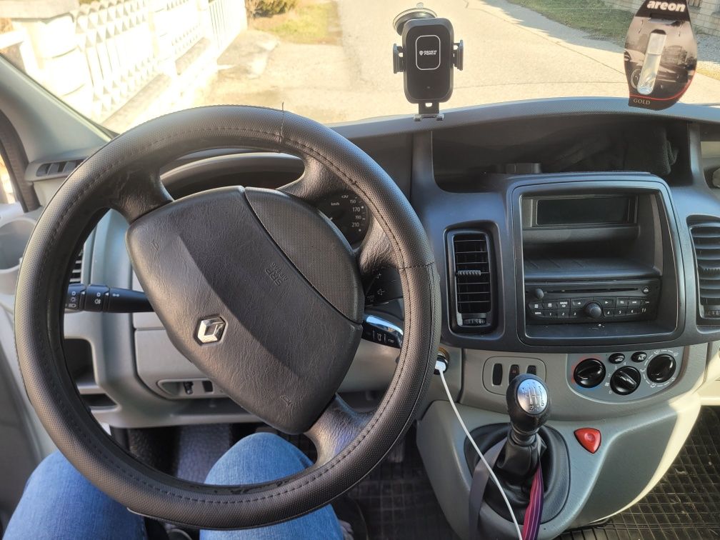 Trafic II 115 km 2013r niski przebieg, po serwisie. vivaro, primaster