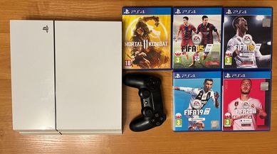 Konsola PS4 - 500GB + 1 pad + GRY