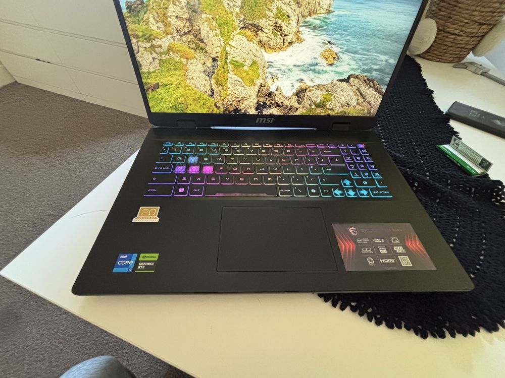 MSI Sword 17 HX17