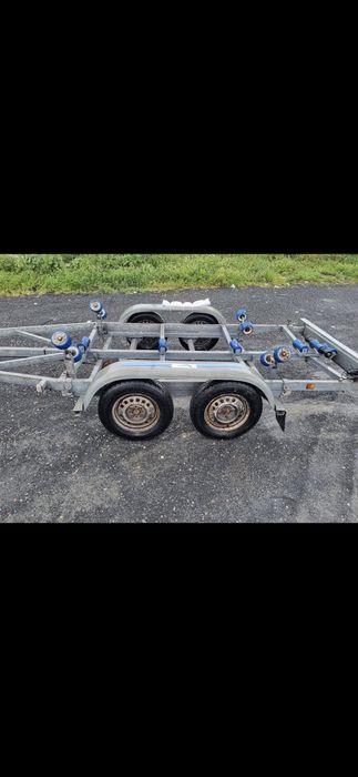 Atrelado rodado duplo para Barcos ate 7 metros